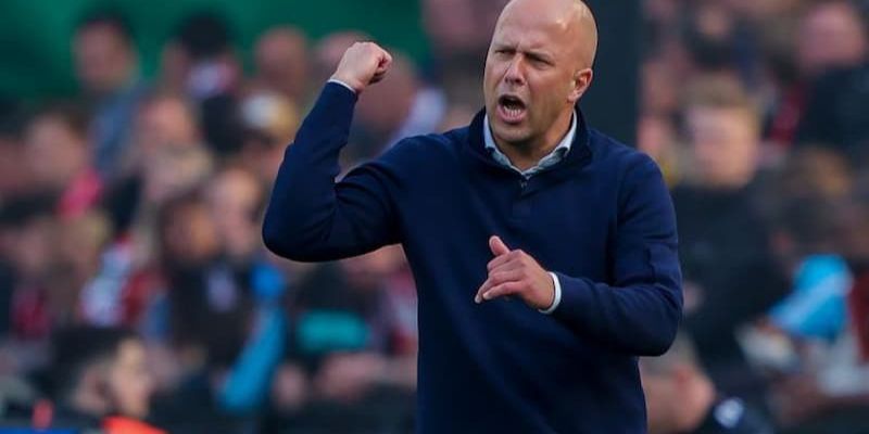 HLV Arne Slot Ra Mắt Thành Công Nhất Premier League 6 Arne Slot là HLV trưởng Liverpool 2024